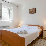In - Insel Pasman 53913 شقة *