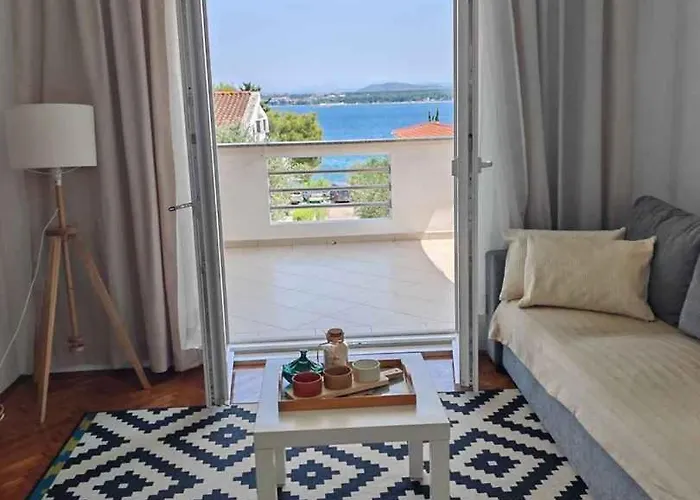 In - Insel Pasman 53913